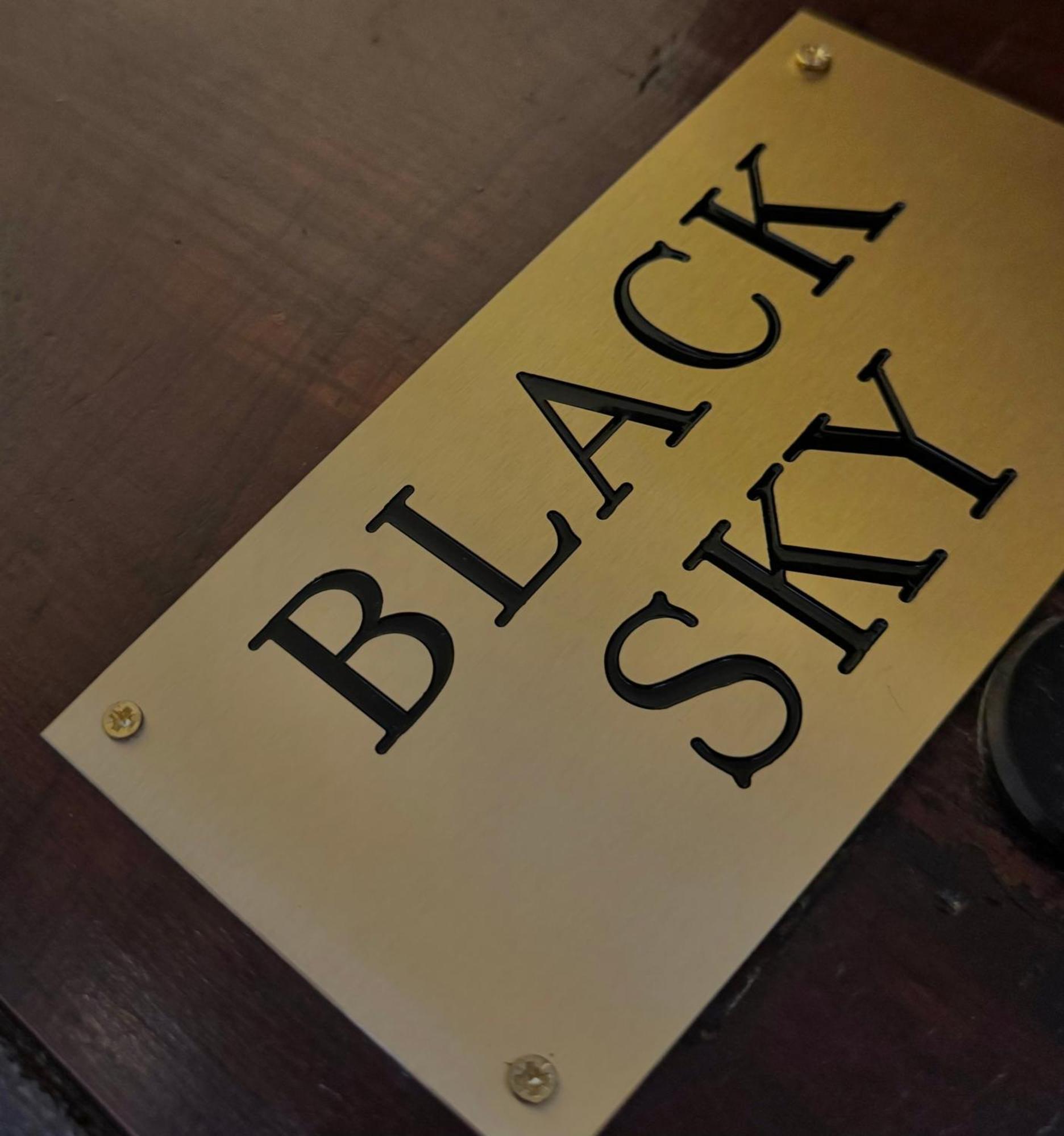 Black Sky روما المظهر الخارجي الصورة